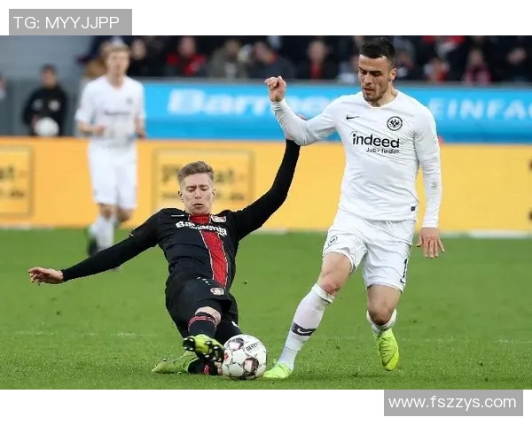 沙尔克04凭借顽强斗志在德甲赛场上取得惊险胜利